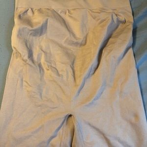 Motherhood Maternity Shapeware Shorts L XL